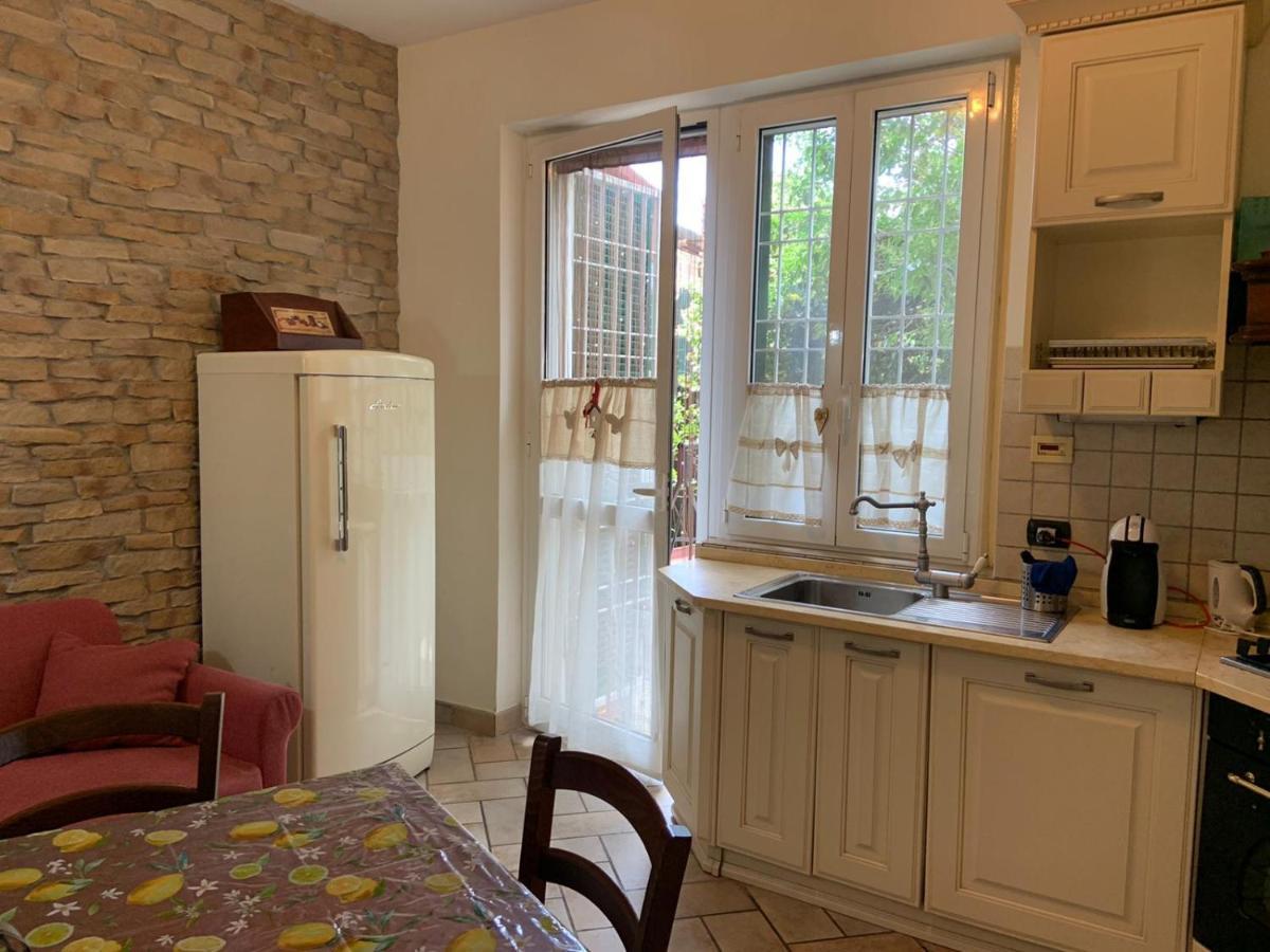 Appia Park Apartament 10 Min Dal Colosseo Rom Exterior foto