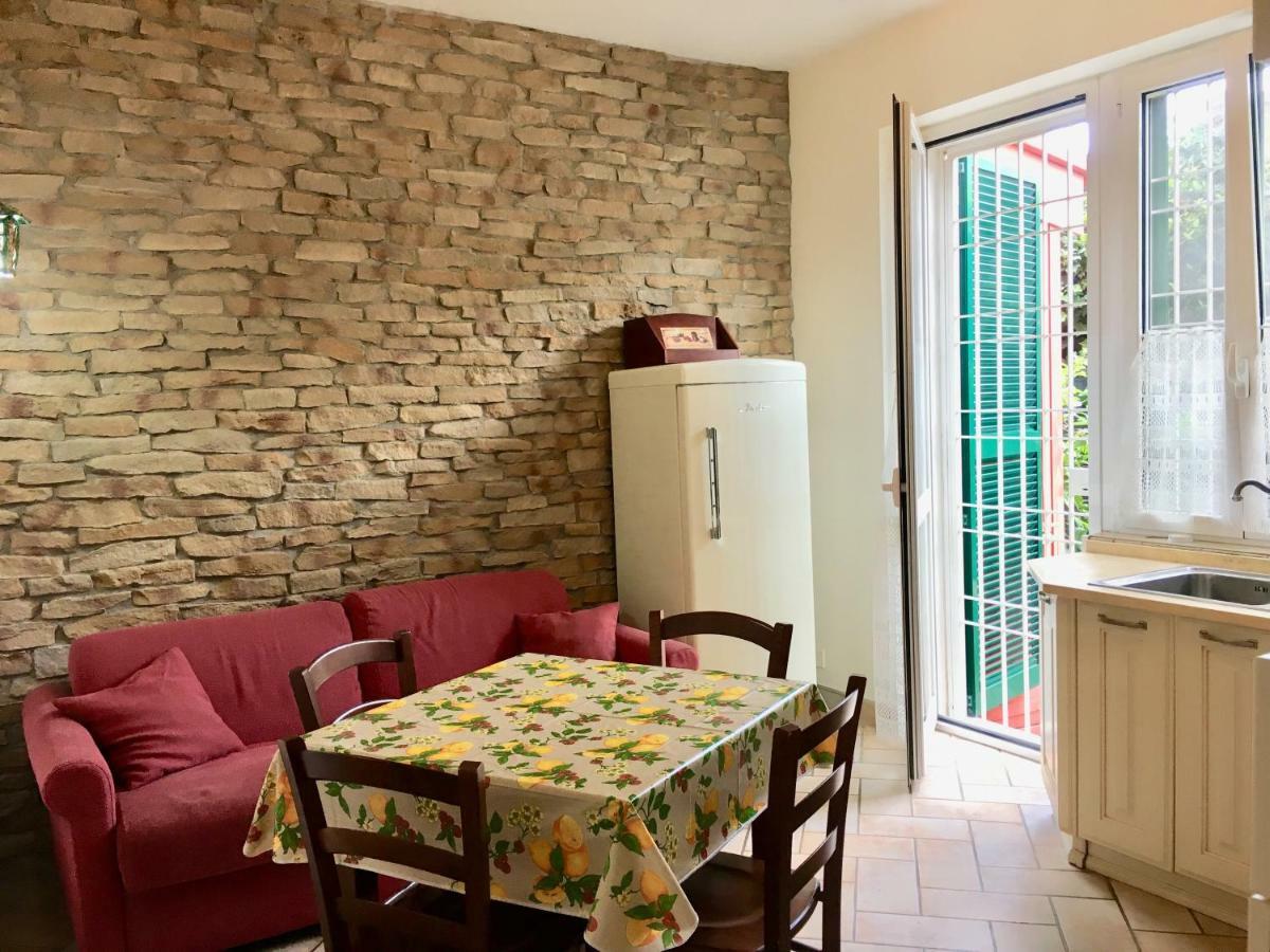 Appia Park Apartament 10 Min Dal Colosseo Rom Exterior foto